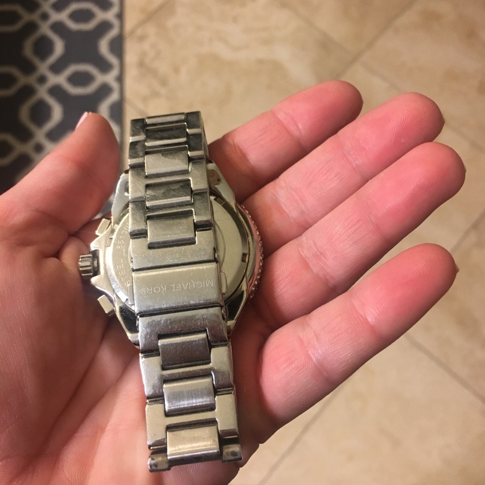 Michael Kors watch - Picture 2 of 3